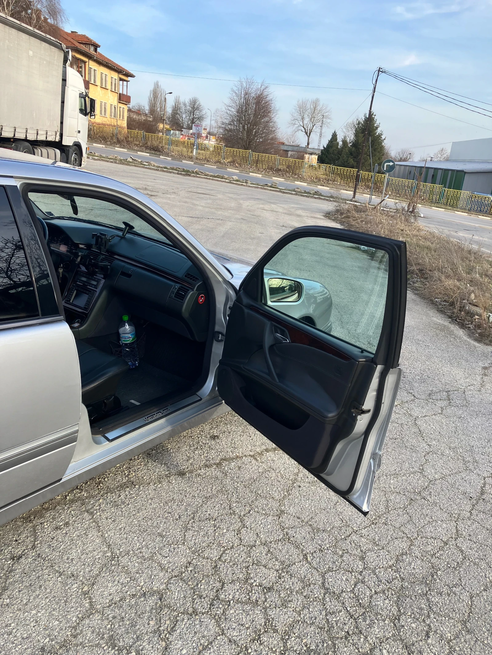 Mercedes-Benz E 220 143hp CDI - изображение 7 | Auto.bg Mercedes-Benz E 220 143hp CDI - изображение 7