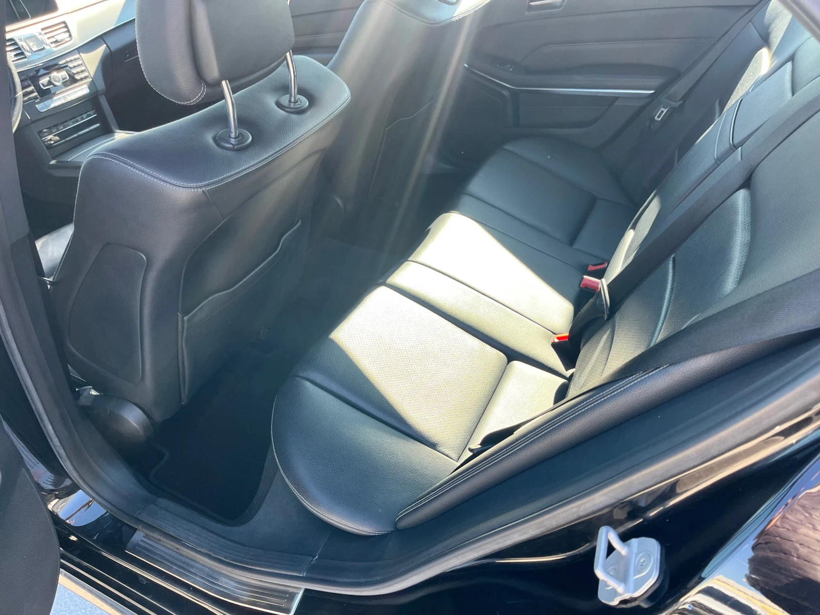 Mercedes-Benz E 220 = CDI= БАРТЕР= ЛИЗИНГ=  - изображение 7 | Auto.bg Mercedes-Benz E 220 = CDI= БАРТЕР= ЛИЗИНГ=  - изображение 7