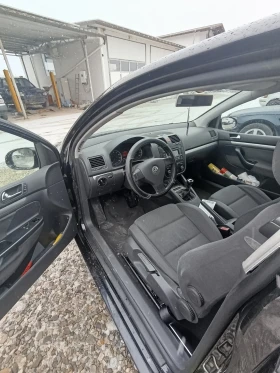 VW Golf 1.6FSI - 2400 € / 4693.99 лв. - 44355947 7 | Car24.bg VW Golf 1.6FSI - 2400 € / 4693.99 лв. - 44355947 7