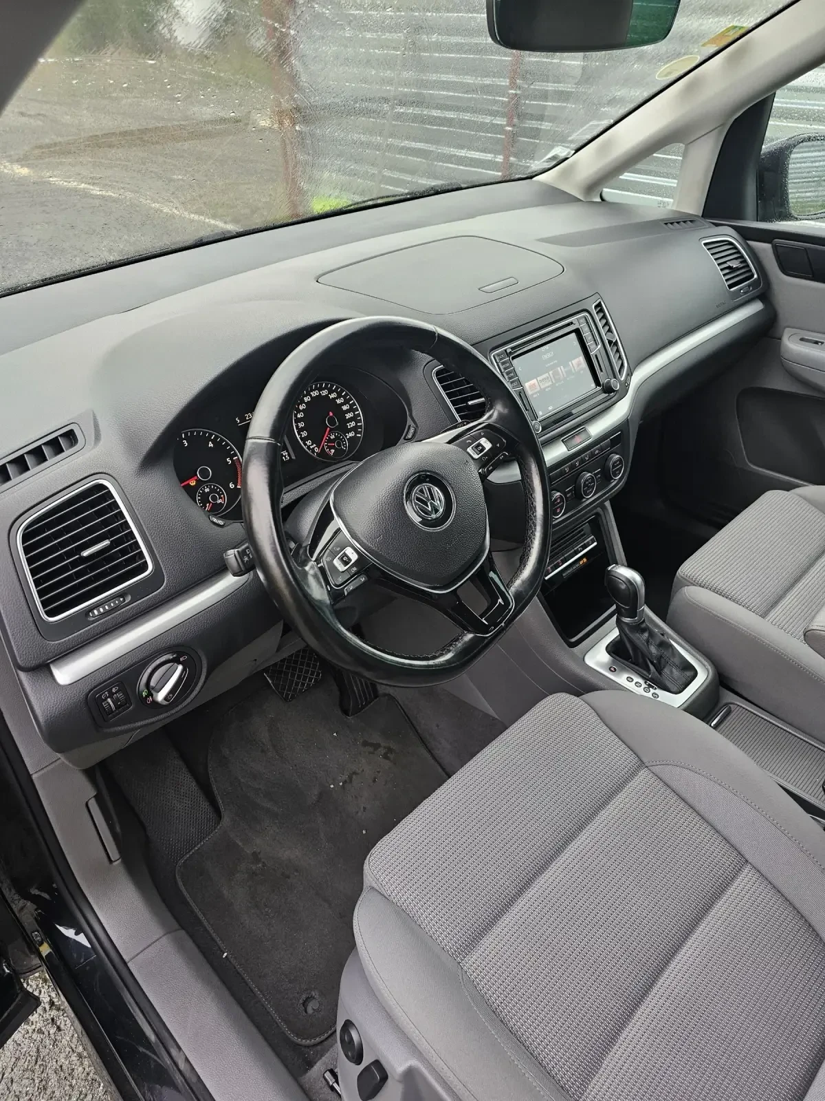 VW Sharan 2.0TDI DSG 7места - изображение 9 | Auto.bg VW Sharan 2.0TDI DSG 7места - изображение 9