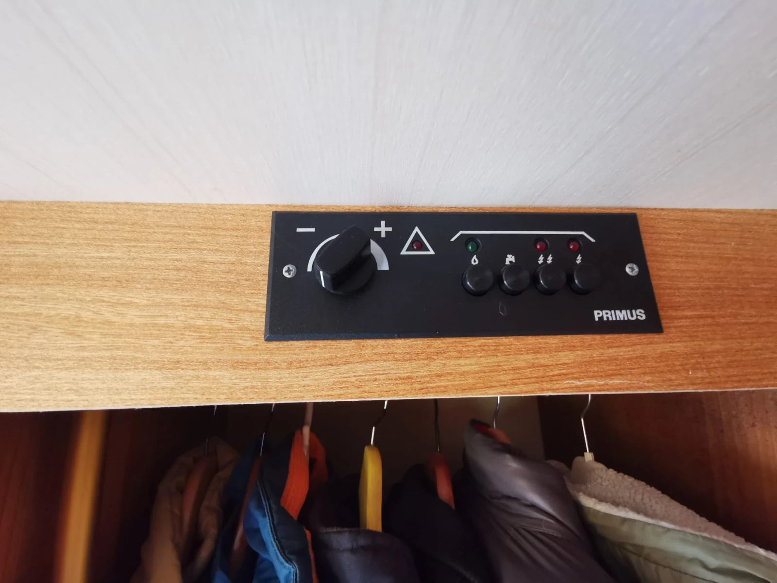 Каравана LMC Munsterland Dominante - изображение 3 | Auto.bg Каравана LMC Munsterland Dominante - изображение 3