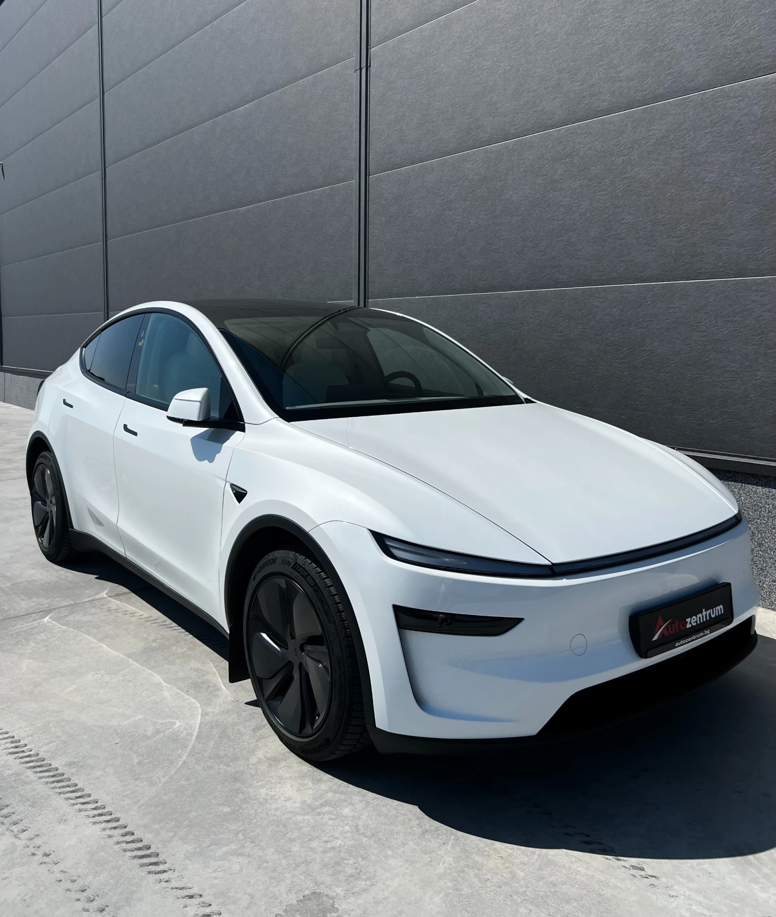 Tesla Y Juniper Long Range Dual AWD | Auto.bg — изображение 1 Tesla Y Juniper Long Range Dual AWD | Auto.bg — изображение 1
