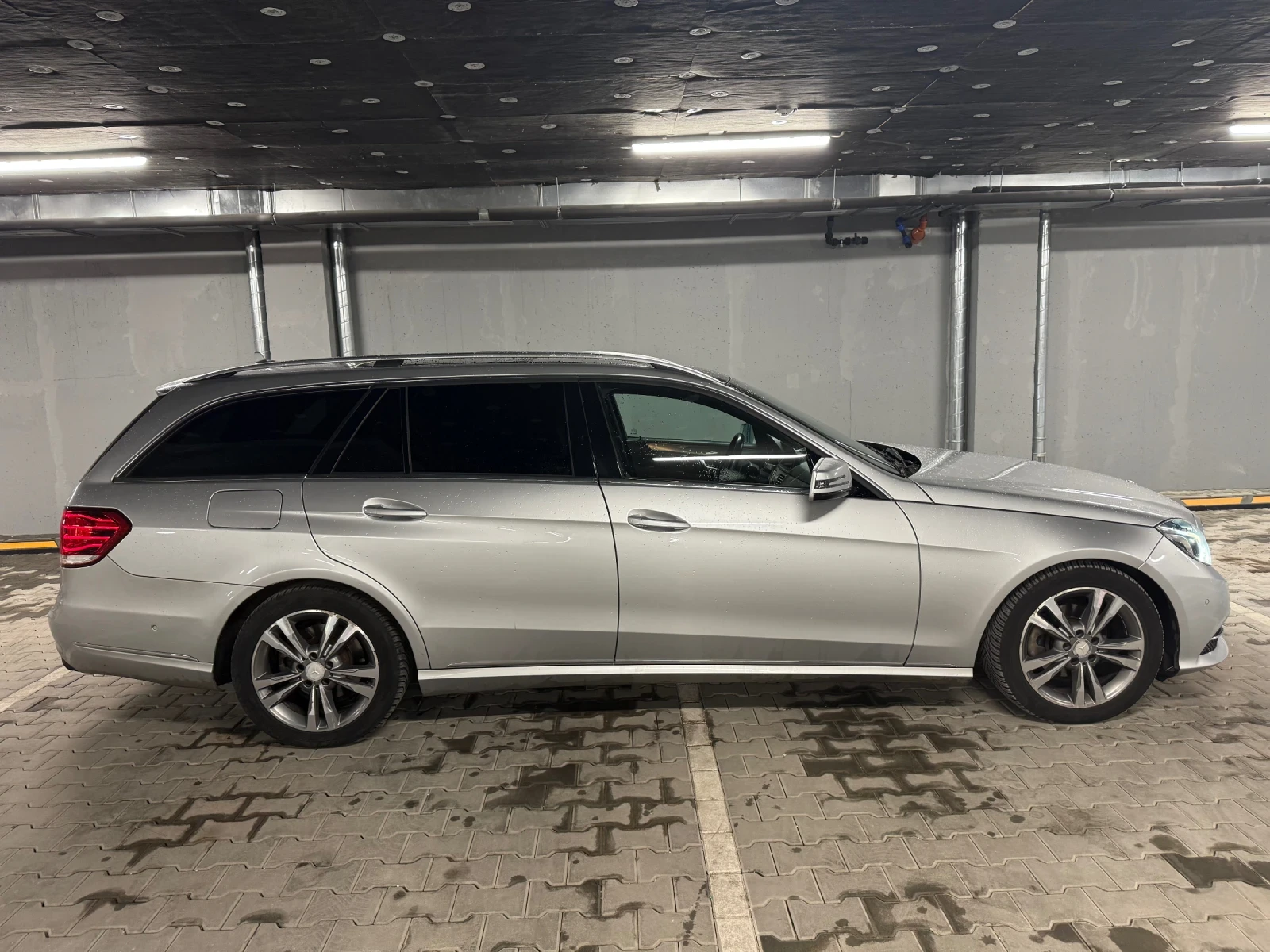 Mercedes-Benz E 200 Реални км, Сменена верига - изображение 5 | Auto.bg Mercedes-Benz E 200 Реални км, Сменена верига - изображение 5