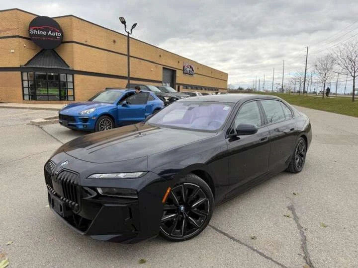 BMW i7 xDrive60 REAR ENTERTAINMENT MASSAGE SEATS - 76800 € / 150207.74 лв. - 52446483 1 | Car24.bg BMW i7 xDrive60 REAR ENTERTAINMENT MASSAGE SEATS - 76800 € / 150207.74 лв. - 52446483 1