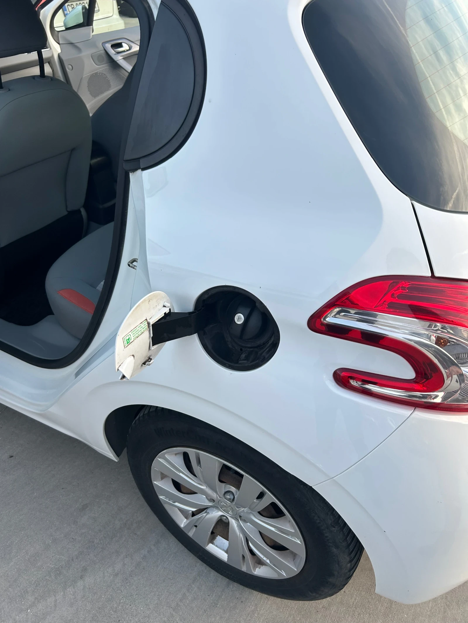 Peugeot 208  - изображение 9 | Auto.bg Peugeot 208  - изображение 9