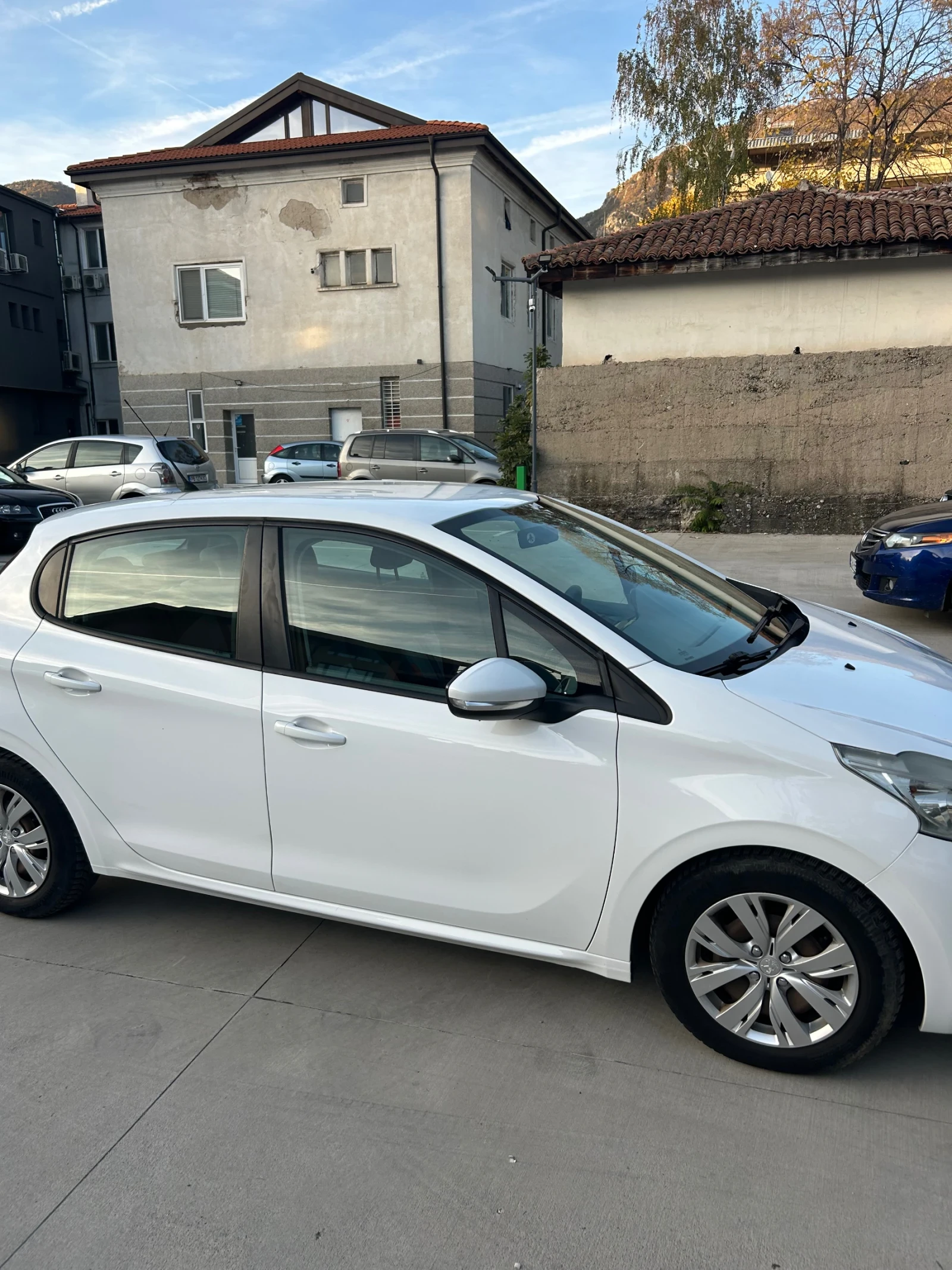 Peugeot 208  - изображение 5 | Auto.bg Peugeot 208  - изображение 5