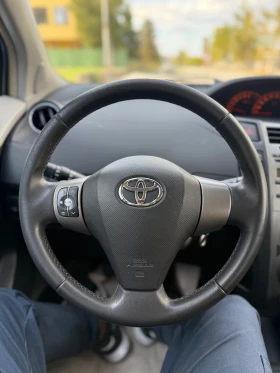 Toyota Yaris ИТАЛИЯ* 106 хил* КЛИМАТРОНИК* НОВИ ГУМИ | Auto.bg — изображение 11 Toyota Yaris ИТАЛИЯ* 106 хил* КЛИМАТРОНИК* НОВИ ГУМИ | Auto.bg — изображение 11