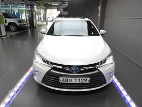 Toyota Camry Hybrid Xle