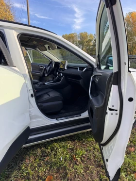 Toyota Rav4 XLE - 51000 лв. / 26075.89 € - 10711092 11 | Car24.bg Toyota Rav4 XLE - 51000 лв. / 26075.89 € - 10711092 11