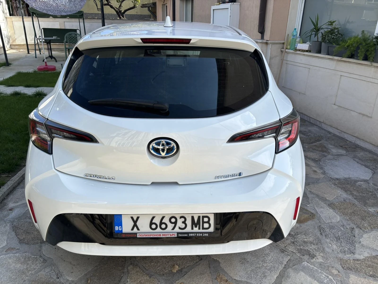 Toyota Corolla 1.8 Hybrid Executive - изображение 5 | Auto.bg Toyota Corolla 1.8 Hybrid Executive - изображение 5