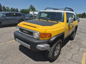 Toyota Fj cruiser * 4WD 4DR AUTO * CARFAX * БЕЗ ПЪРВОНАЧАЛНА ВНОСКА