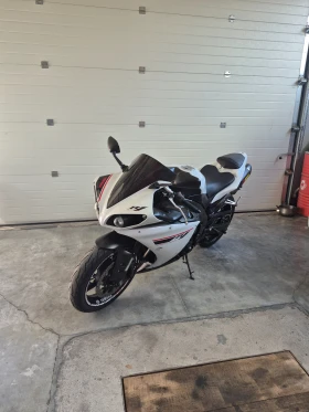 Yamaha YZF-R1 R1