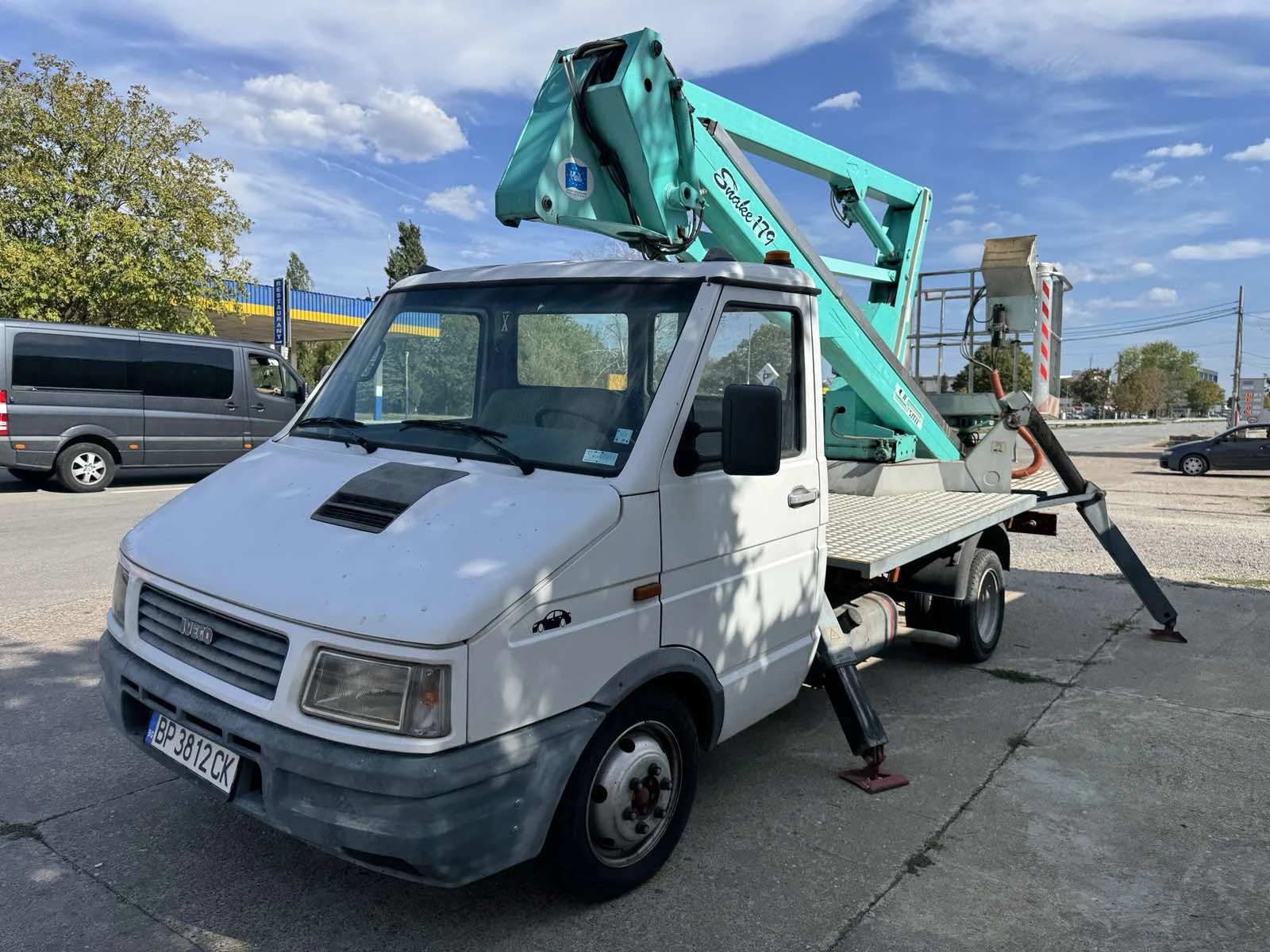 Автовишка Iveco Дейли 35.8 | Auto.bg — изображение 1 Автовишка Iveco Дейли 35.8 | Auto.bg — изображение 1