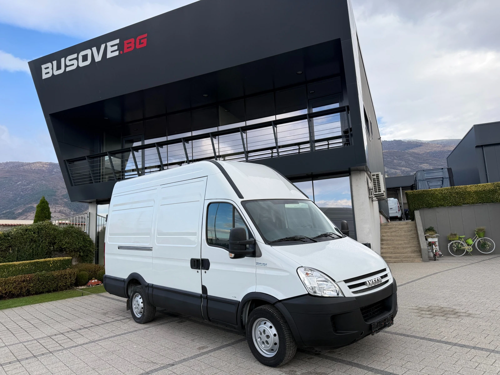 Iveco Daily 35S12 Климатроник L3H2 | Auto.bg — изображение 1 Iveco Daily 35S12 Климатроник L3H2 | Auto.bg — изображение 1
