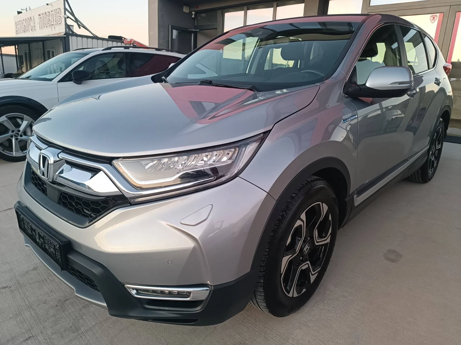 Honda Cr-v 2.0 Hybrid * TOP*  - изображение 2 | Auto.bg Honda Cr-v 2.0 Hybrid * TOP*  - изображение 2
