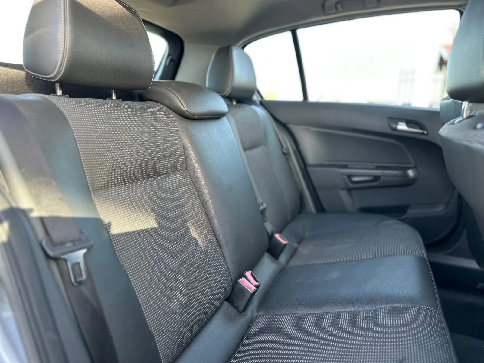 Opel Astra / 1.6I / 116HP / 85000 KM /  - изображение 10 | Auto.bg Opel Astra / 1.6I / 116HP / 85000 KM /  - изображение 10