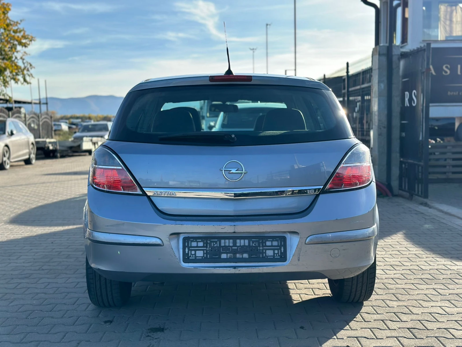 Opel Astra / 1.6I / 116HP / 85000 KM /  - изображение 4 | Auto.bg Opel Astra / 1.6I / 116HP / 85000 KM /  - изображение 4