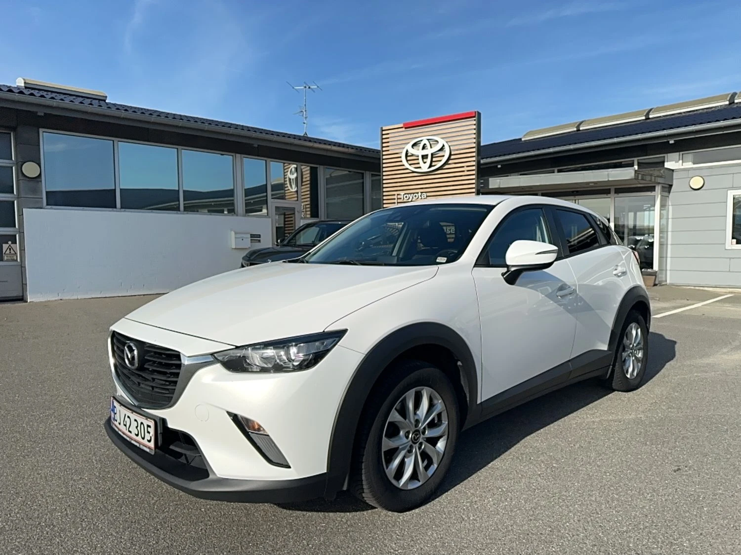 Mazda CX-3 Vision 2.0 Бензин | Auto.bg — изображение 1 Mazda CX-3 Vision 2.0 Бензин | Auto.bg — изображение 1