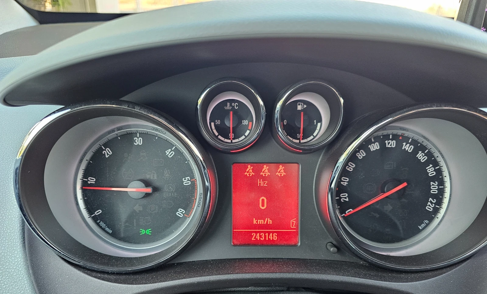 Opel Meriva 1.7 CDTI Cosmo Navi Car Play - изображение 5 | Auto.bg Opel Meriva 1.7 CDTI Cosmo Navi Car Play - изображение 5