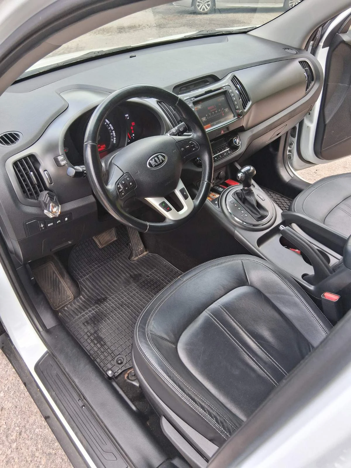 Kia Sportage 2.0 CRDI 4x4 - изображение 6 | Auto.bg Kia Sportage 2.0 CRDI 4x4 - изображение 6