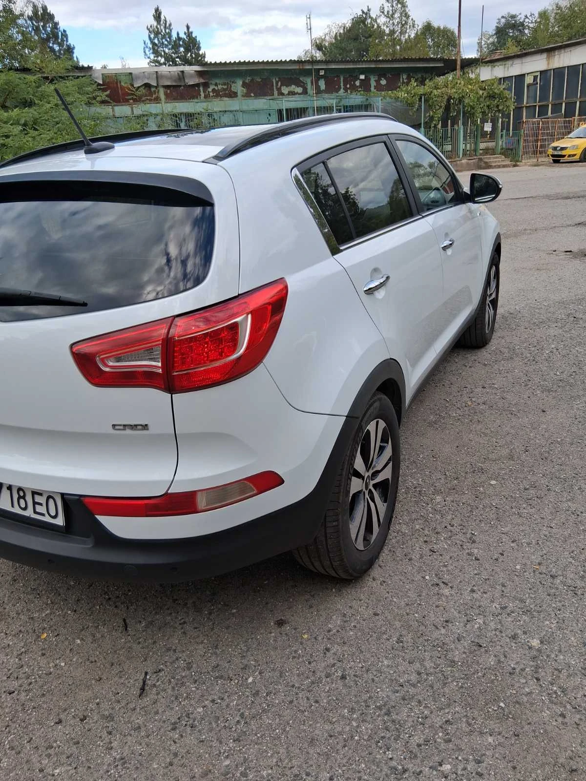 Kia Sportage 2.0 CRDI 4x4 - изображение 4 | Auto.bg Kia Sportage 2.0 CRDI 4x4 - изображение 4