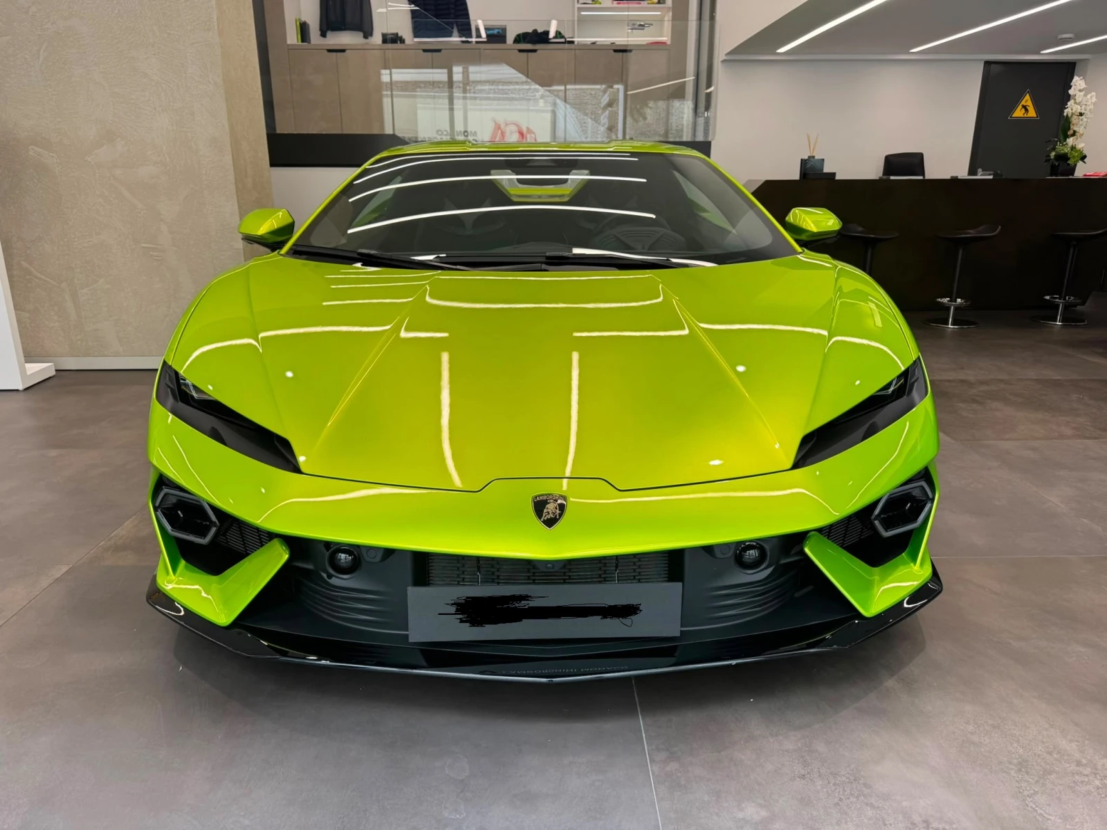 Lamborghini Temerario Verde Citrea* Full Carbon* Ceramic Lift | Auto.bg — изображение 1 Lamborghini Temerario Verde Citrea* Full Carbon* Ceramic Lift | Auto.bg — изображение 1