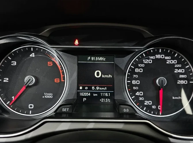 Audi A4 2.0 TDI Quattro - изображение 8 | Auto.bg Audi A4 2.0 TDI Quattro - изображение 8