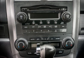 Honda Cr-v 2.0 i-VTEC AUTOMATIC | С ГАРАНЦИЯ! - 14500 лв. / 7413.73 € - 86701674 12 | Car24.bg Honda Cr-v 2.0 i-VTEC AUTOMATIC | С ГАРАНЦИЯ! - 14500 лв. / 7413.73 € - 86701674 12