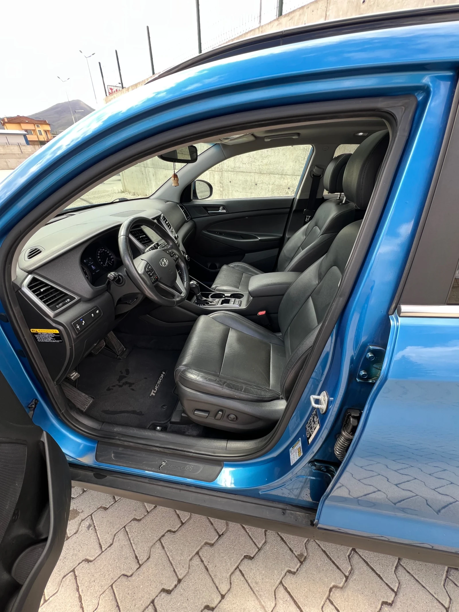 Hyundai Tucson 2.0L. Luxury AWD - изображение 10 | Auto.bg Hyundai Tucson 2.0L. Luxury AWD - изображение 10