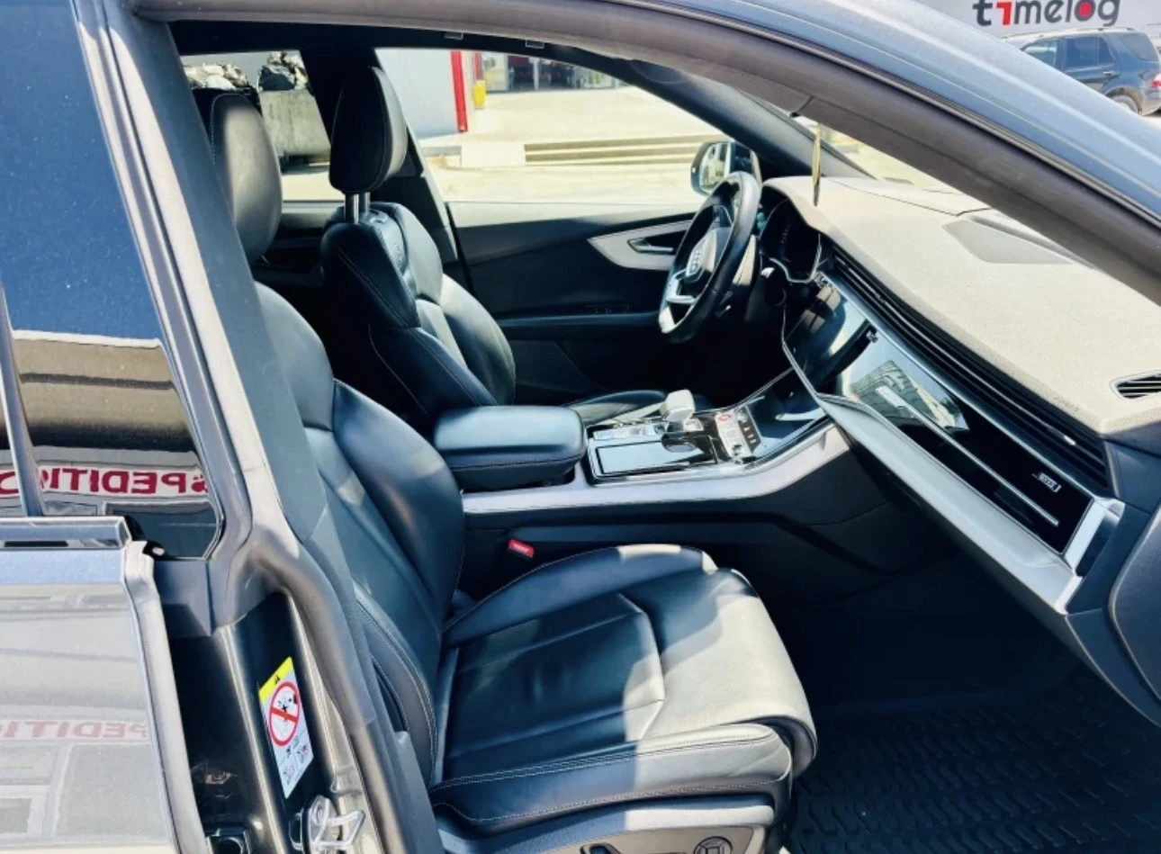 Audi SQ8 FULL, Matrix-Laser, Head up, 360 камери, TOP - изображение 9 | Auto.bg Audi SQ8 FULL, Matrix-Laser, Head up, 360 камери, TOP - изображение 9