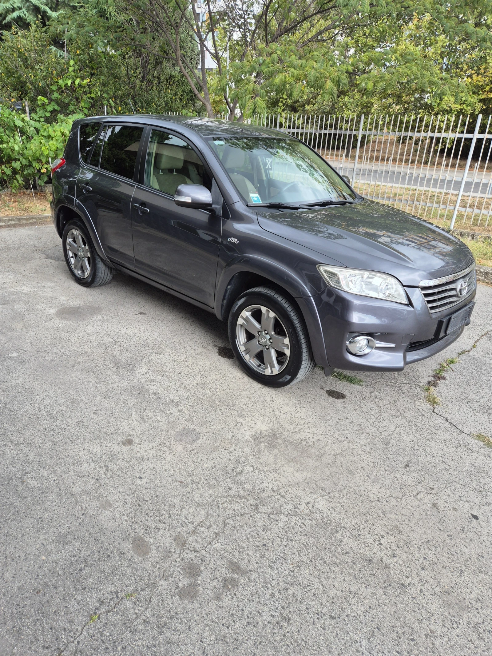 Toyota Rav4 2.2 куб 4?4 150 КС Перфектен джип - изображение 4 | Auto.bg Toyota Rav4 2.2 куб 4?4 150 КС Перфектен джип - изображение 4