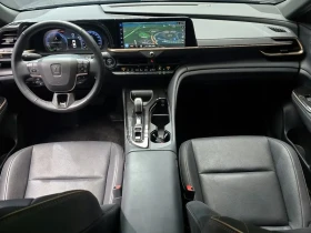 Toyota Crown 2.5 Хибрид 4x4 | Auto.bg — изображение 3 Toyota Crown 2.5 Хибрид 4x4 | Auto.bg — изображение 3