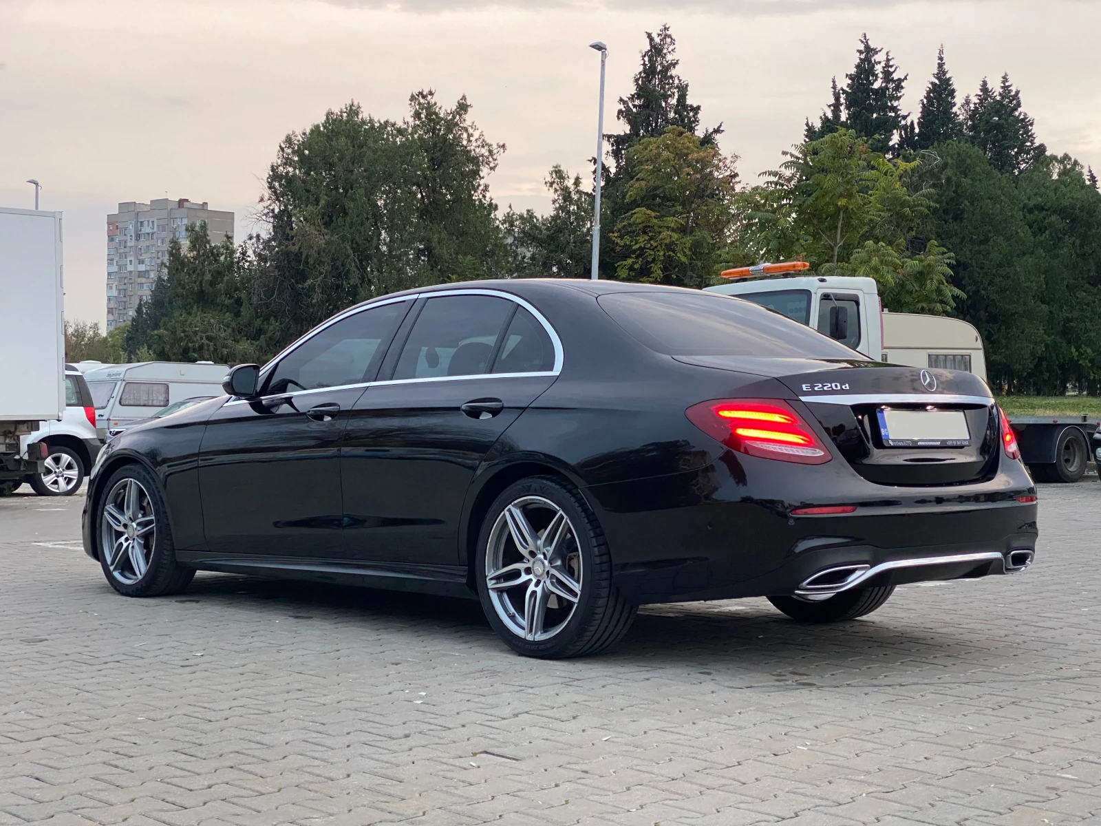 Mercedes-Benz E 220 AMG EDITION*  - изображение 7 | Auto.bg Mercedes-Benz E 220 AMG EDITION*  - изображение 7