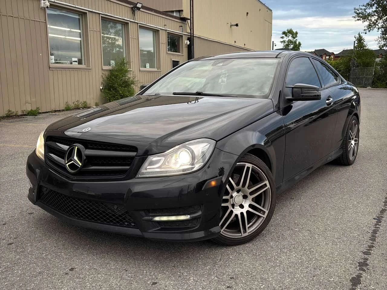 Mercedes-Benz C 350 * CARFAX * ОПЦИЯ ЗА ФИНАНСИРАНЕ | Auto.bg — изображение 1 Mercedes-Benz C 350 * CARFAX * ОПЦИЯ ЗА ФИНАНСИРАНЕ | Auto.bg — изображение 1