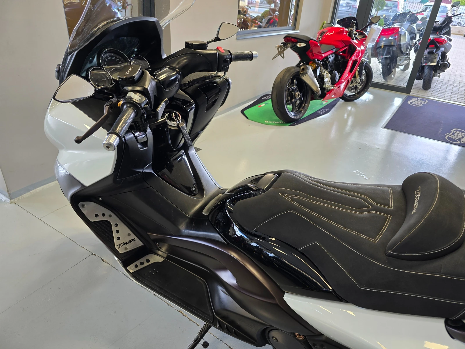 Yamaha T-max 500ie, Akrapovic! - изображение 8 | Auto.bg Yamaha T-max 500ie, Akrapovic! - изображение 8