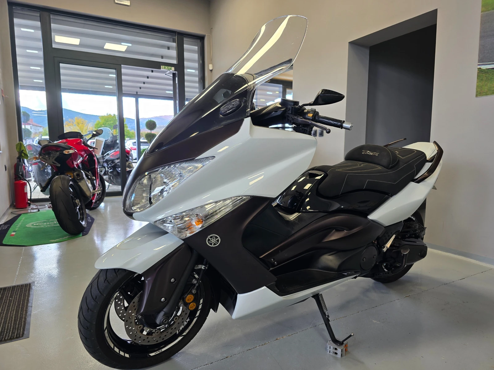 Yamaha T-max 500ie, Akrapovic! - изображение 6 | Auto.bg Yamaha T-max 500ie, Akrapovic! - изображение 6
