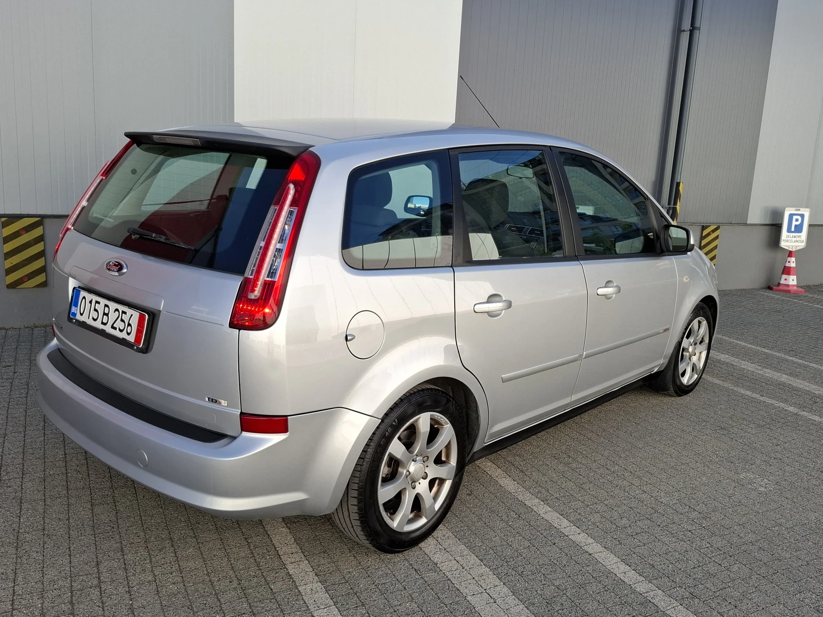 Ford C-max 1.6CDTI* (90кс)* * FACELIFT* * HОВ ВНОС* *  - изображение 7 | Auto.bg Ford C-max 1.6CDTI* (90кс)* * FACELIFT* * HОВ ВНОС* *  - изображение 7