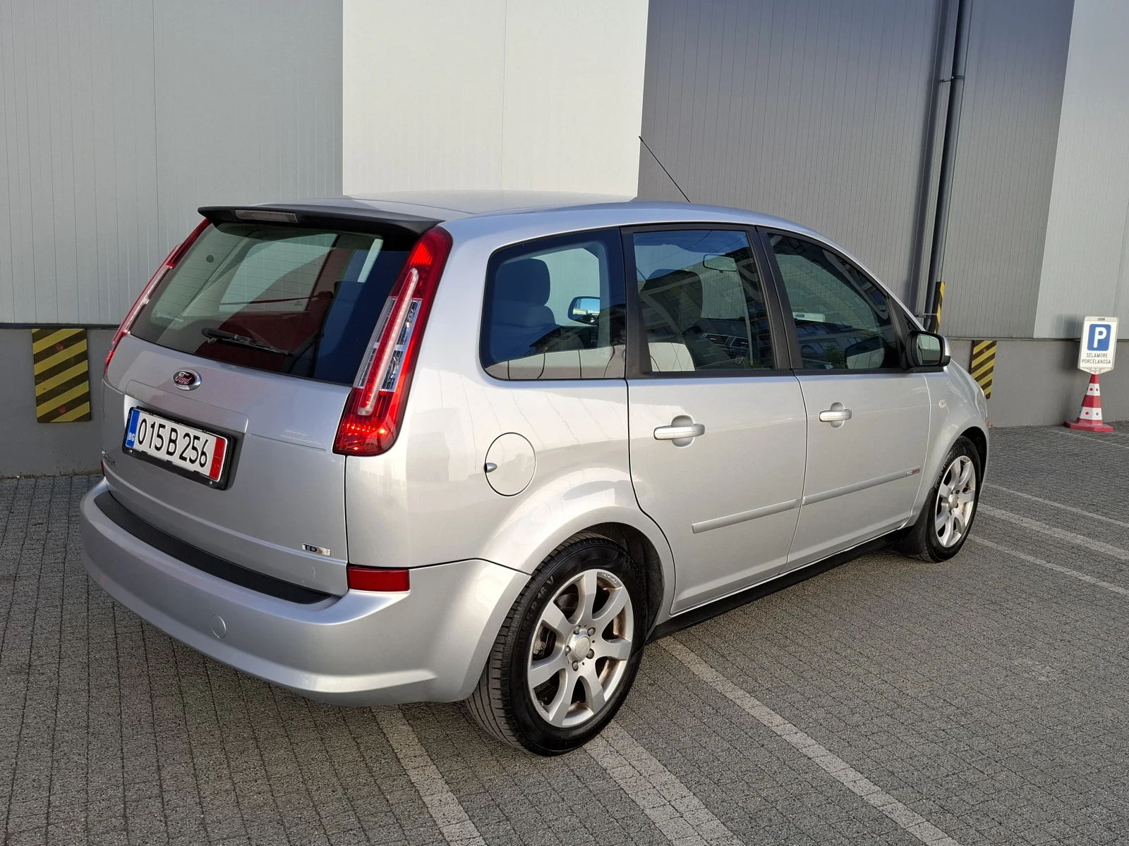 Ford C-max 1.6CDTI* (90кс)* * FACELIFT* * HОВ ВНОС* *  - изображение 6 | Auto.bg Ford C-max 1.6CDTI* (90кс)* * FACELIFT* * HОВ ВНОС* *  - изображение 6