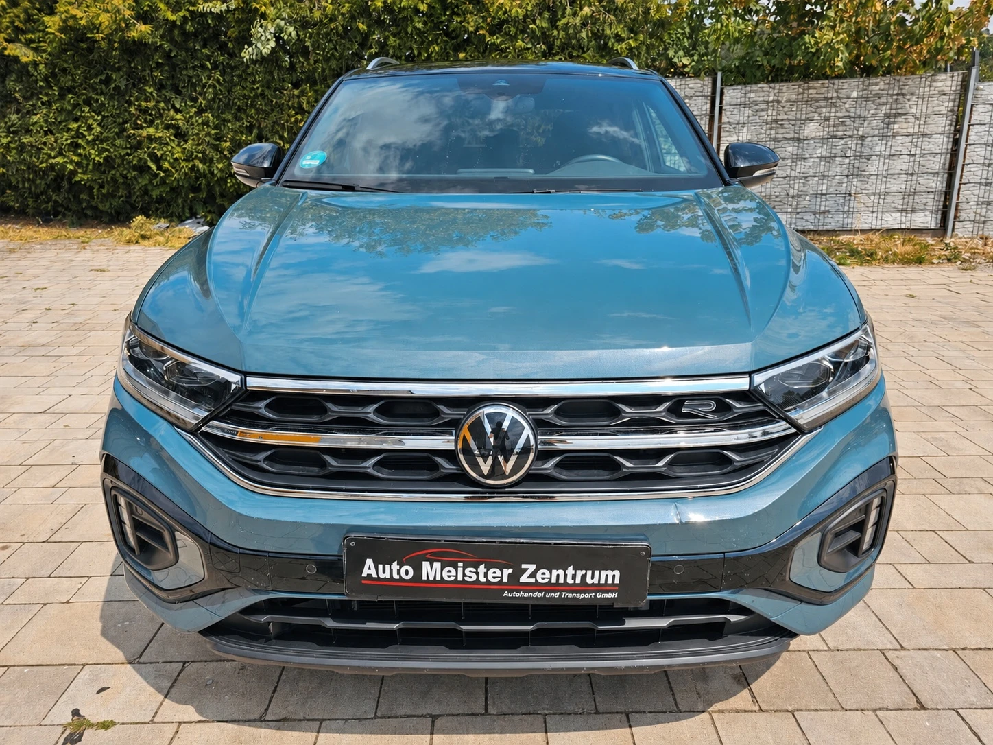 VW T-Roc R-Line | Auto.bg — изображение 1 VW T-Roc R-Line | Auto.bg — изображение 1