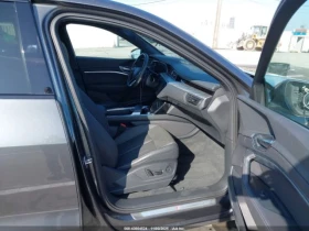 Audi E-Tron SPORTBACK* PREMIUM PLUS* S LINE* QUATTRO* - 55000 лв. / 28121.05 € - 53638993 5 | Car24.bg Audi E-Tron SPORTBACK* PREMIUM PLUS* S LINE* QUATTRO* - 55000 лв. / 28121.05 € - 53638993 5