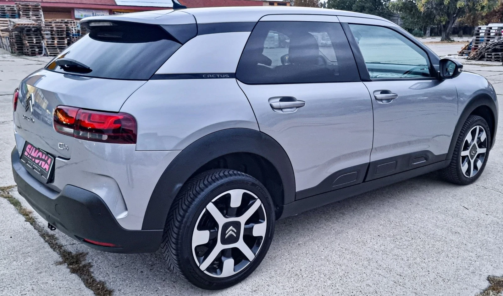 Citroen C4 Cactus Citroen C4 Cactus 1.6 Blue HDI Shine - изображение 7 | Auto.bg Citroen C4 Cactus Citroen C4 Cactus 1.6 Blue HDI Shine - изображение 7