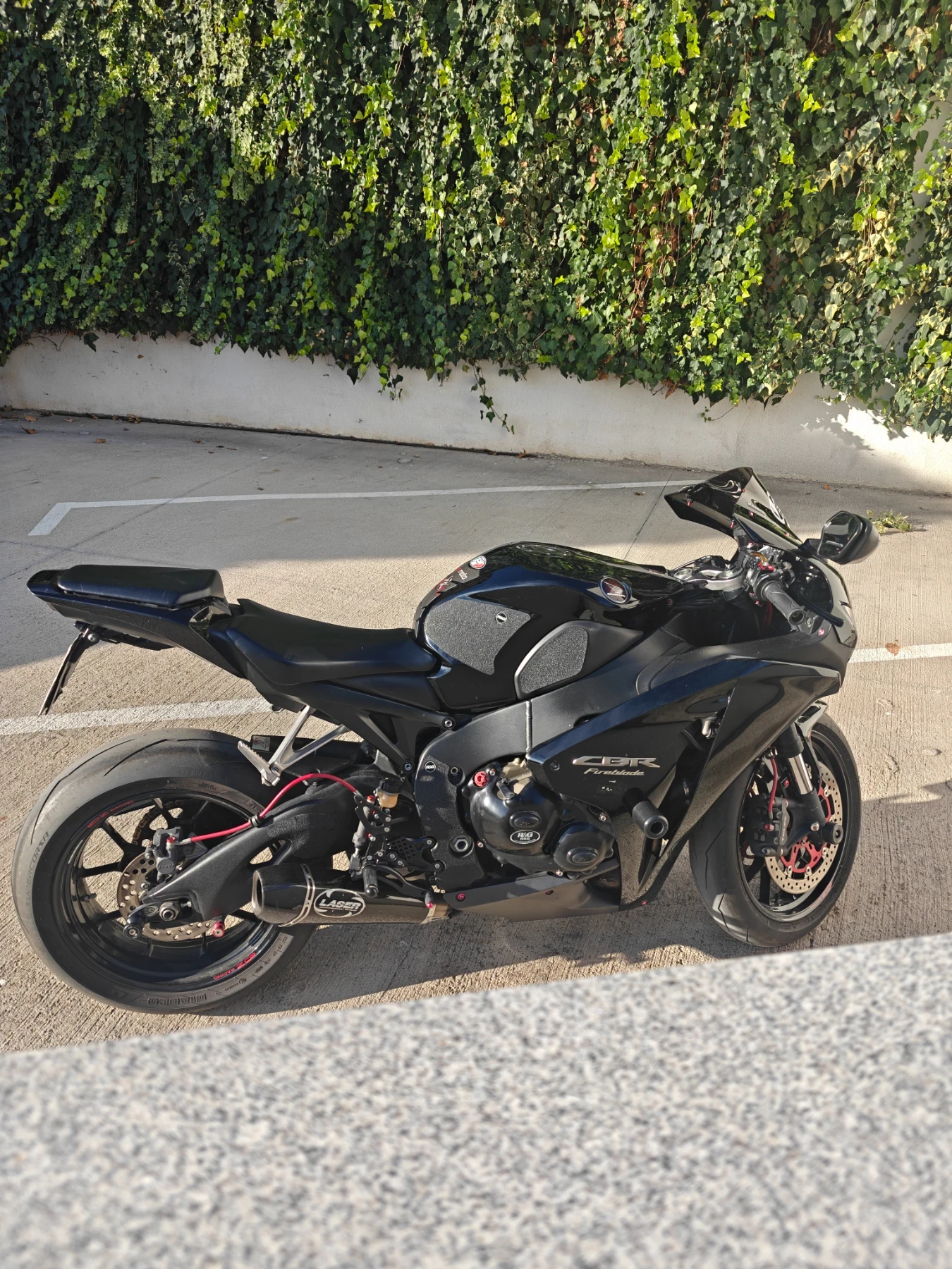 Honda Cbr Cbr fireblade 1000 - изображение 2 | Auto.bg Honda Cbr Cbr fireblade 1000 - изображение 2