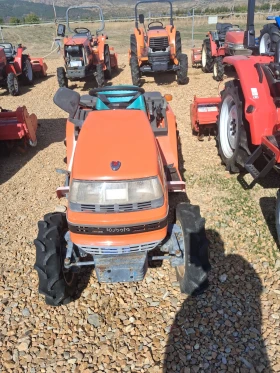 Трактор Kubota Скайтрак | Auto.bg — изображение 2 Трактор Kubota Скайтрак | Auto.bg — изображение 2
