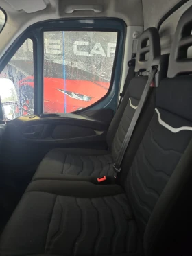 Iveco 35s18 180 кс Автоматик напълно обслужен нови гуми регист | Auto.bg — изображение 5 Iveco 35s18 180 кс Автоматик напълно обслужен нови гуми регист | Auto.bg — изображение 5