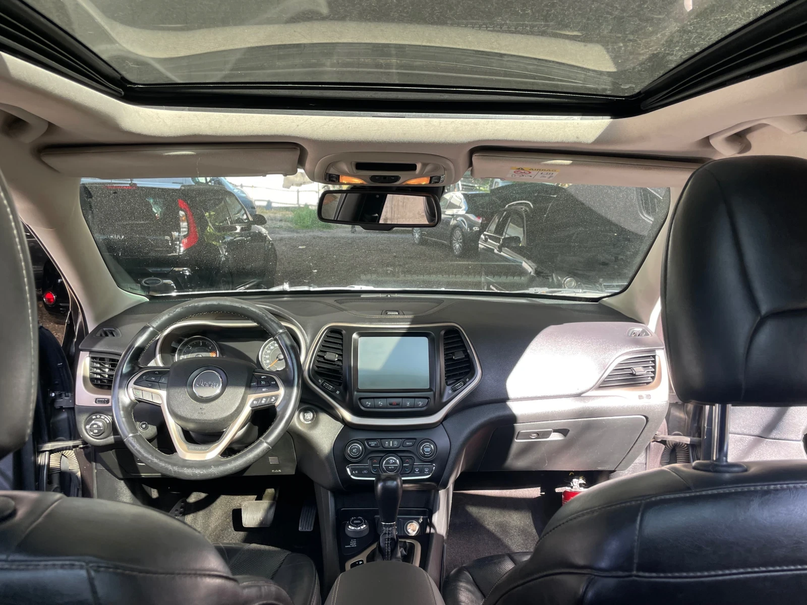 Jeep Cherokee Distronic///ПАНОРАМА///Обдухване///FULL - изображение 10 | Auto.bg Jeep Cherokee Distronic///ПАНОРАМА///Обдухване///FULL - изображение 10