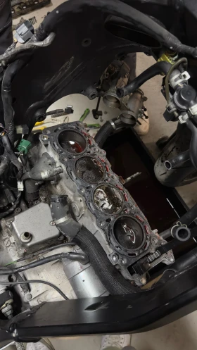 Suzuki Gsxr 600 A2 счупено бутало и клапан | Auto.bg — изображение 7 Suzuki Gsxr 600 A2 счупено бутало и клапан | Auto.bg — изображение 7