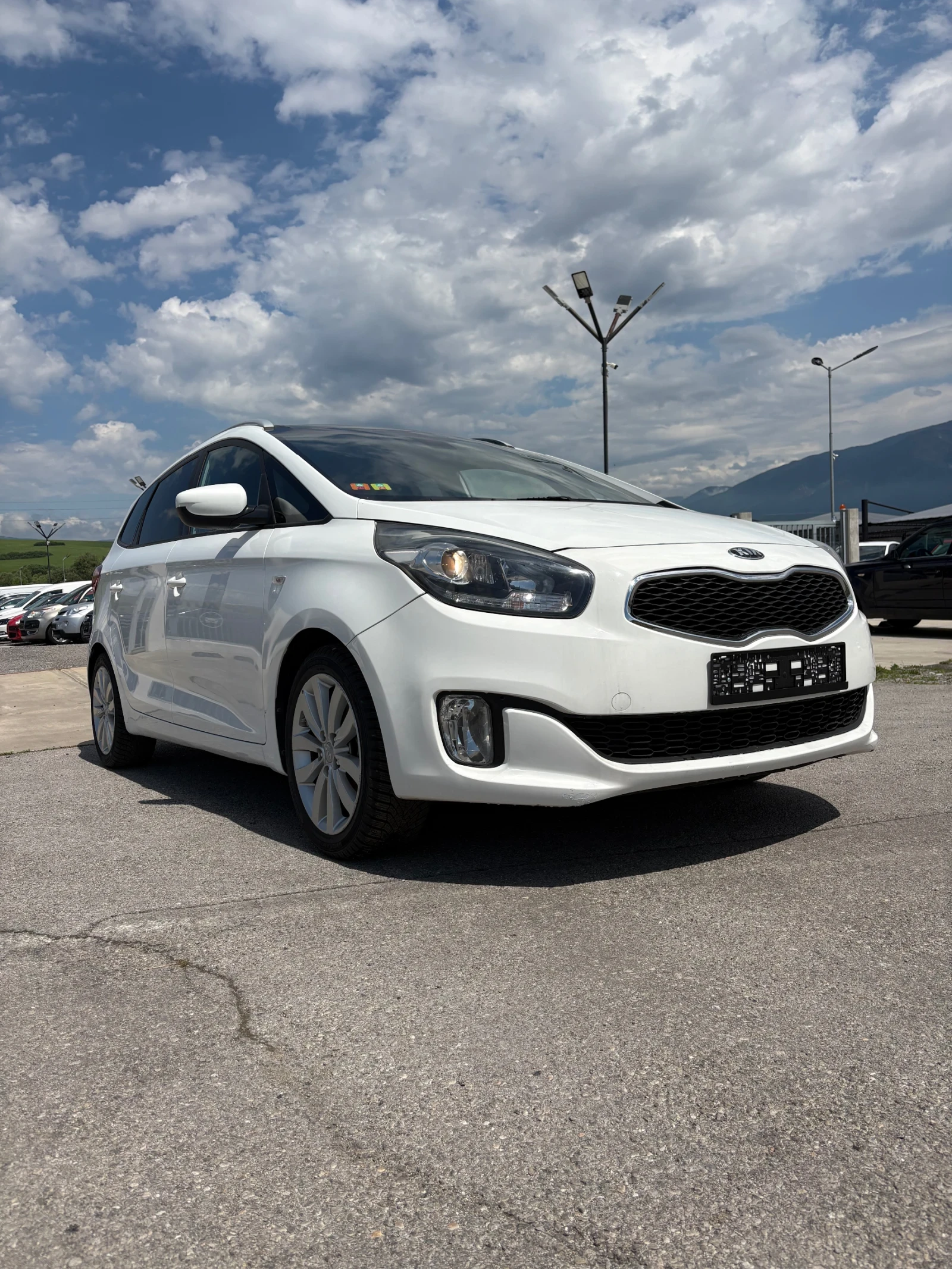 Kia Carens Automatic | Auto.bg — изображение 1 Kia Carens Automatic | Auto.bg — изображение 1