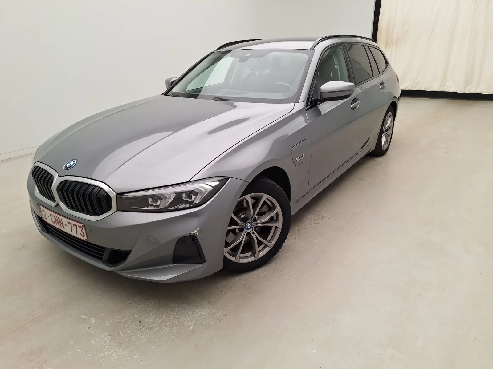 BMW 320 Reeks Touring Navi LED Leather | Auto.bg — изображение 1 BMW 320 Reeks Touring Navi LED Leather | Auto.bg — изображение 1
