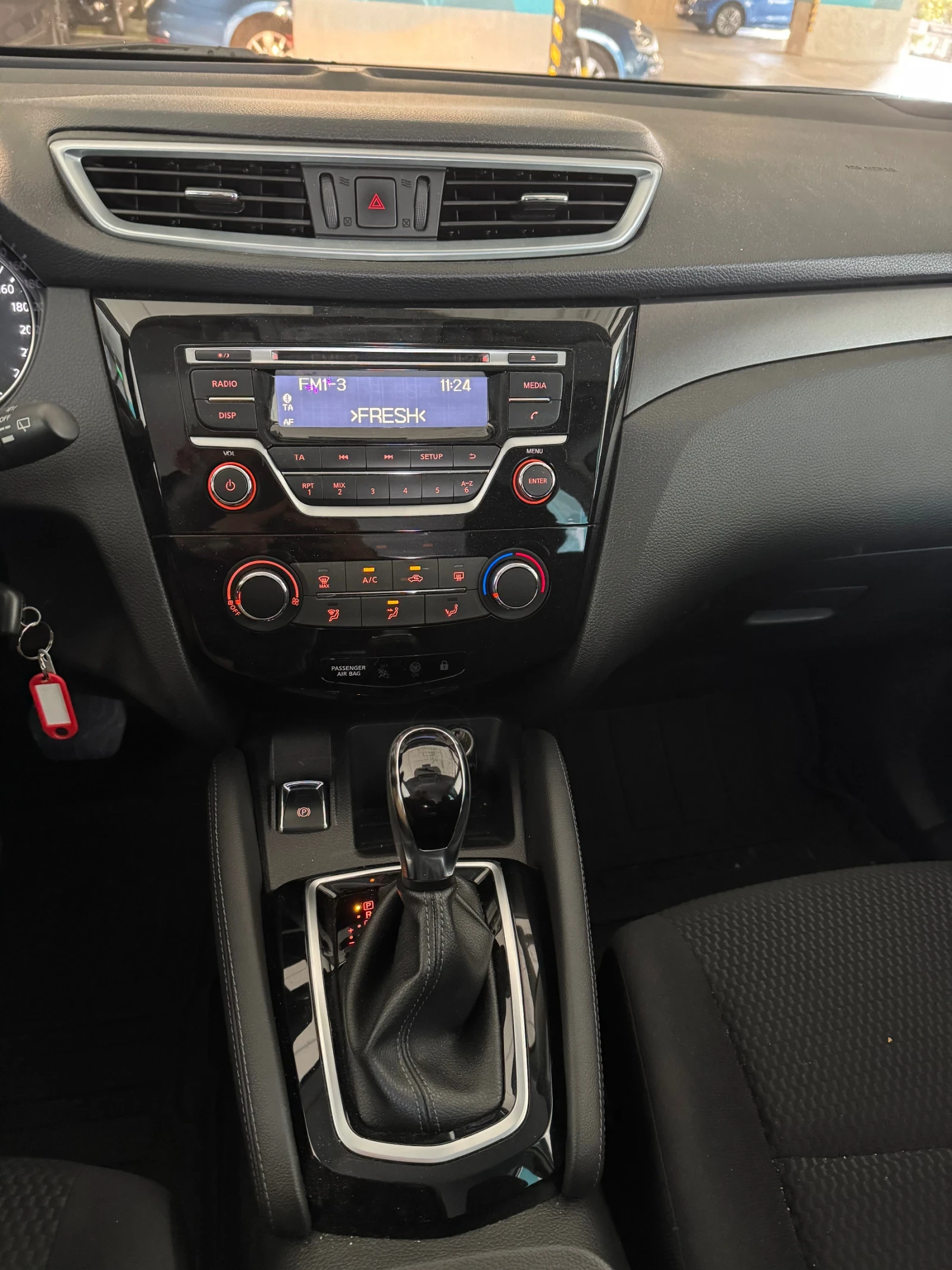 Nissan Qashqai 25000 км  - изображение 8 | Auto.bg Nissan Qashqai 25000 км  - изображение 8