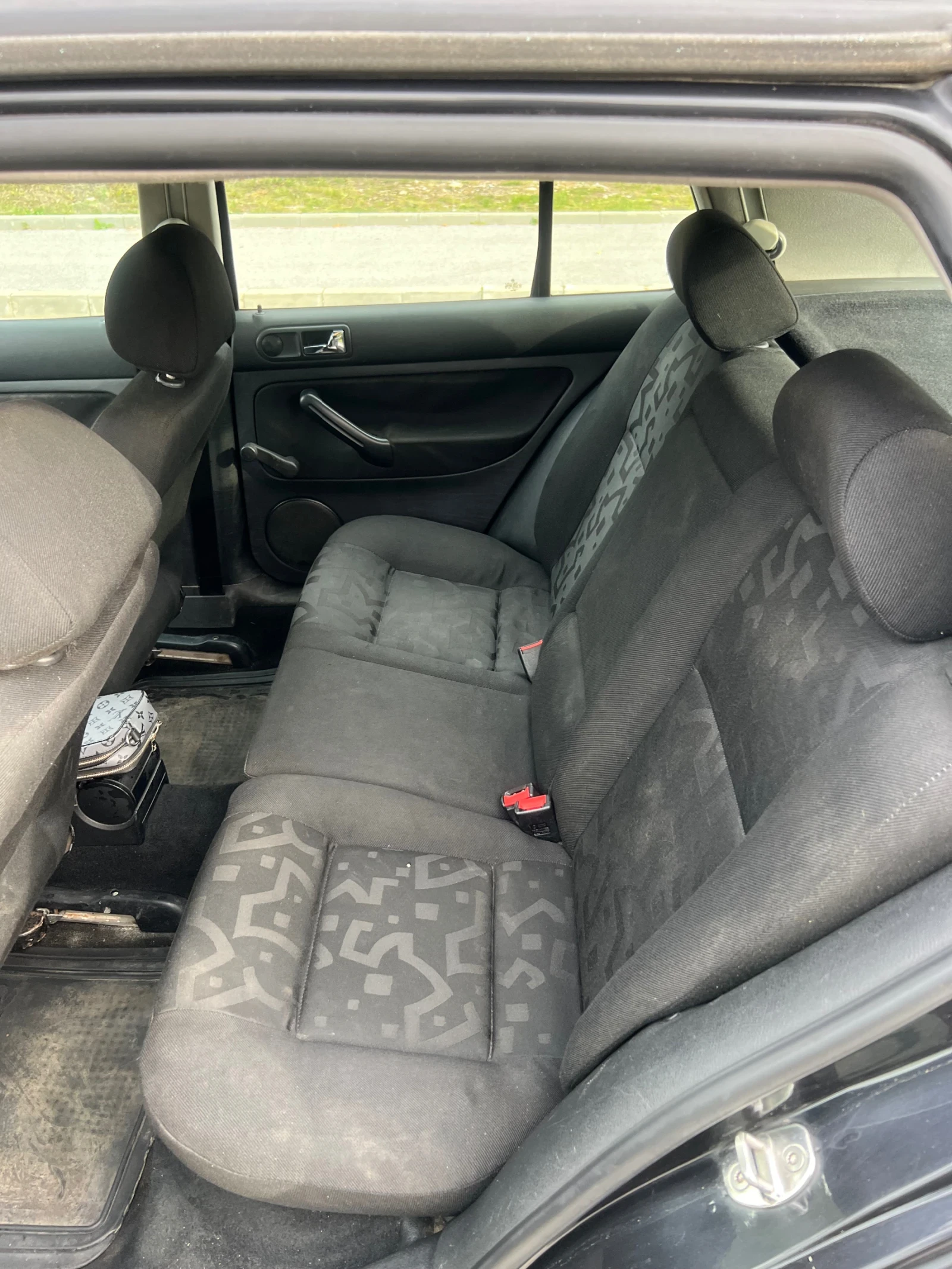VW Golf Golf 1.9 tdi 6 скорости всичко платено - изображение 10 | Auto.bg VW Golf Golf 1.9 tdi 6 скорости всичко платено - изображение 10